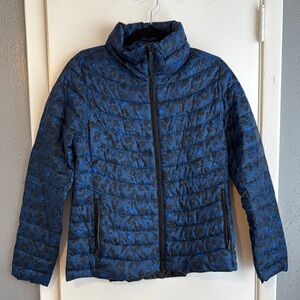 GAP Women’s Blue Leopard Print Puffer Jacket
